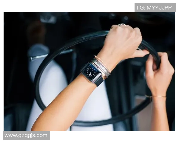 足球球星佩戴苹果手表引领时尚潮流科技与运动完美融合